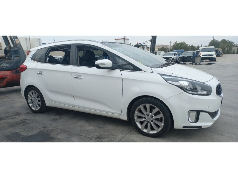kia carens ( ) del año 2014