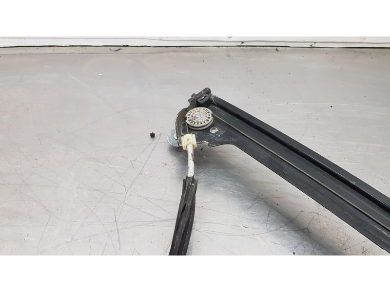 Recambio de elevalunas delantero izquierdo para volkswagen caddy ocio comfortline bmt referencia OEM IAM 2K5837461   Recambio de elevalunas delantero izquierdo para volkswagen caddy ocio comfortline bmt referencia OEM IAM 2K5837461