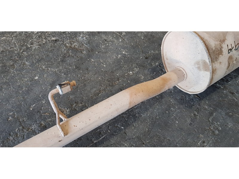 Recambio de tubo escape trasero para toyota hilux (kun) extra cab 4x4 referencia OEM IAM 174030L060  