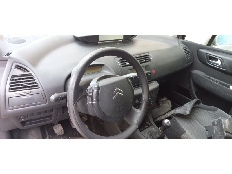 citroen c4 berlina del año 2005