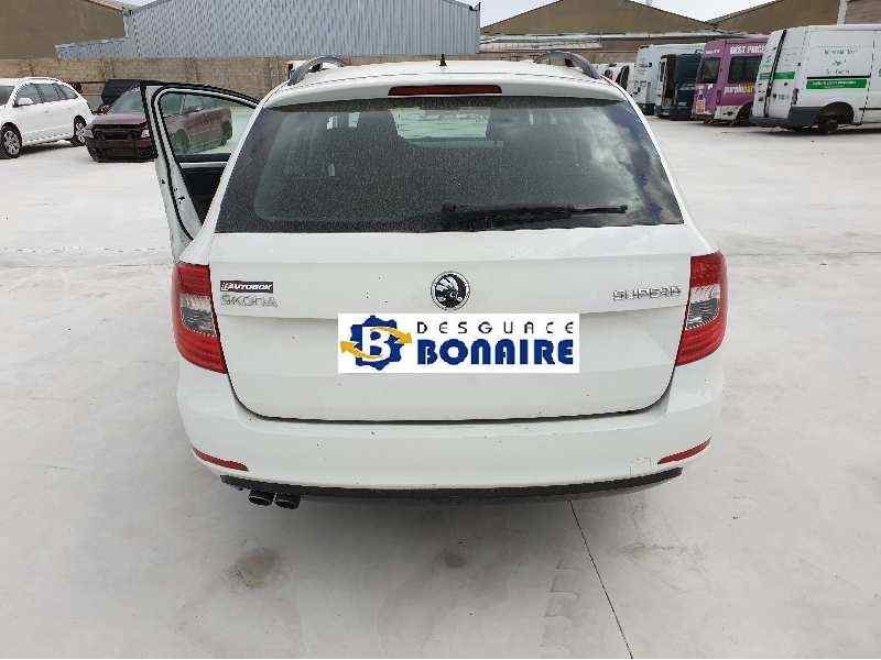 skoda superb combi (3t5) del año 2009