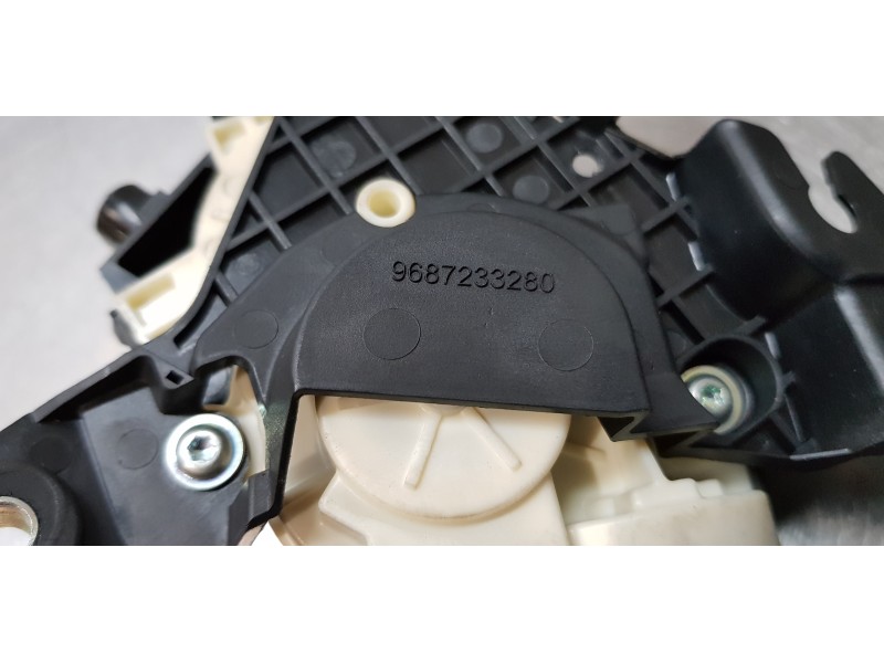 Recambio de motor cierre centralizado porton para citroen c4 grand picasso feel referencia OEM IAM 9687233280   Recambio de motor cierre centralizado porton para citroen c4 grand picasso feel referencia OEM IAM 9687233280