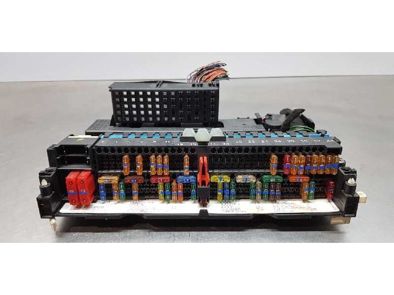 Recambio de caja reles / fusibles para bmw serie 3 coupe (e46) 318 ci referencia OEM IAM 8364542   Recambio de caja reles / fusibles para bmw serie 3 coupe (e46) 318 ci referencia OEM IAM 8364542