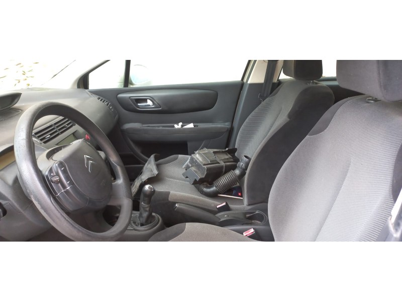 citroen c4 berlina del año 2005