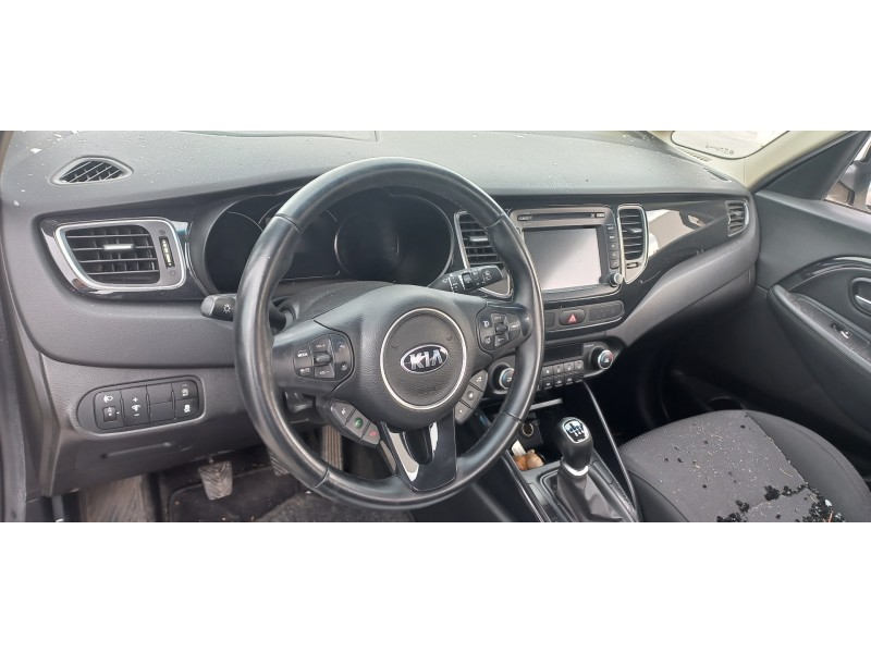 kia carens ( ) del año 2014