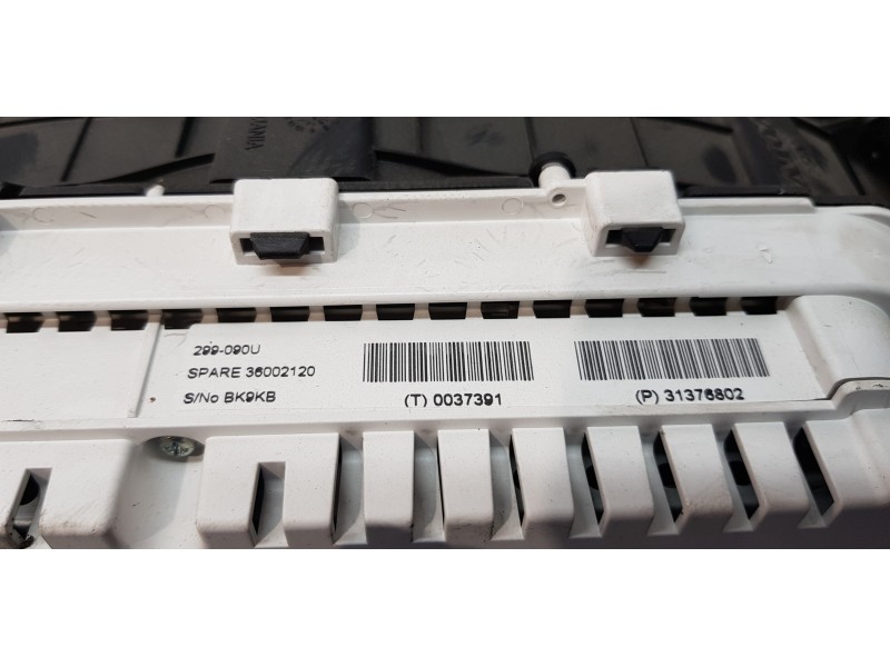 Recambio de cuadro instrumentos para volvo v40 básico referencia OEM IAM 36011270  