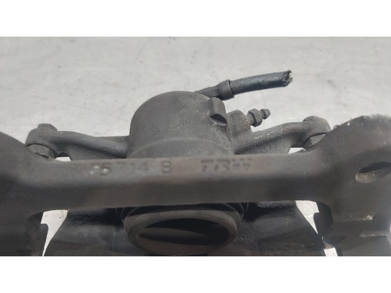 Recambio de pinza freno delantera derecha para volkswagen caddy ocio comfortline bmt referencia OEM IAM 8V0615124D  