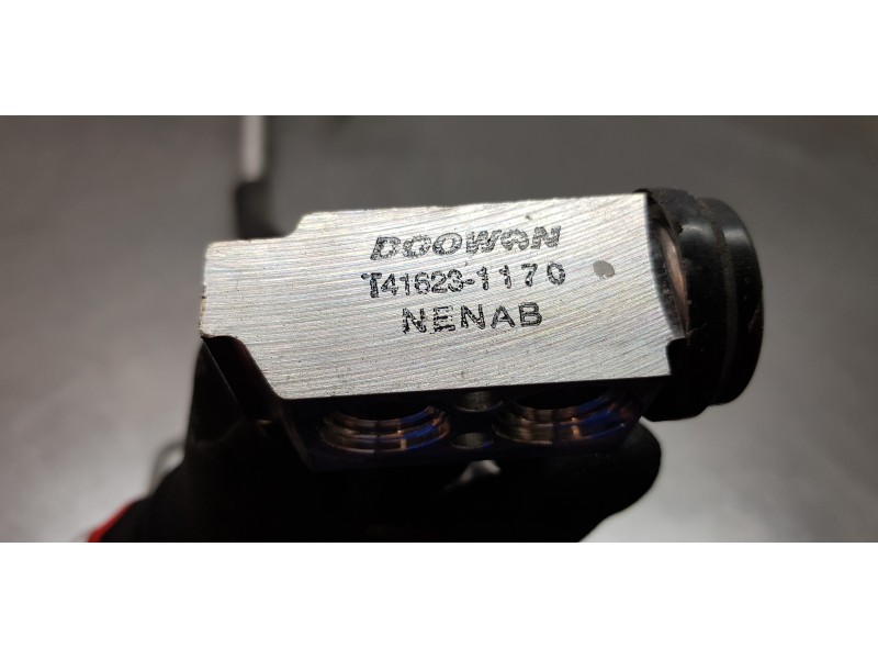 Recambio de tubos aire acondicionado para hyundai kona klass 2wd referencia OEM IAM 97775J9450 T416231170 