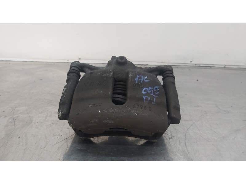 Recambio de pinza freno delantera izquierda para volkswagen caddy ocio comfortline bmt referencia OEM IAM 8V0615123D   Recambio de pinza freno delantera izquierda para volkswagen caddy ocio comfortline bmt referencia OEM IAM 8V0615123D