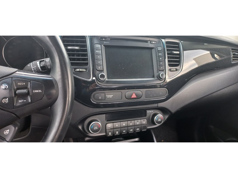 kia carens ( ) del año 2014