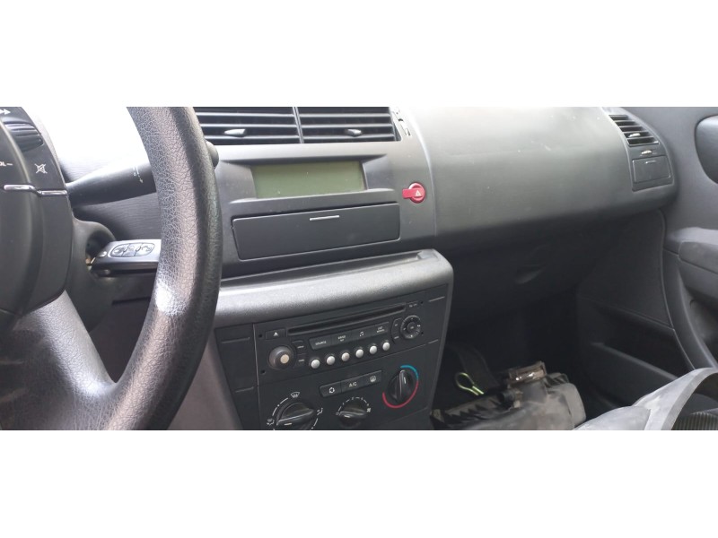 citroen c4 berlina del año 2005