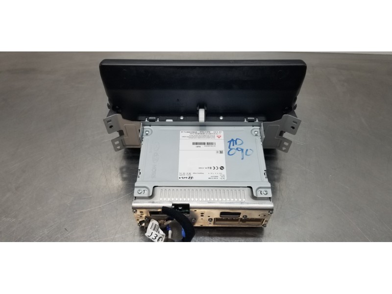 Recambio de pantalla multifuncion para kia ceed sportswagon tech referencia OEM IAM 96160J7510WK  