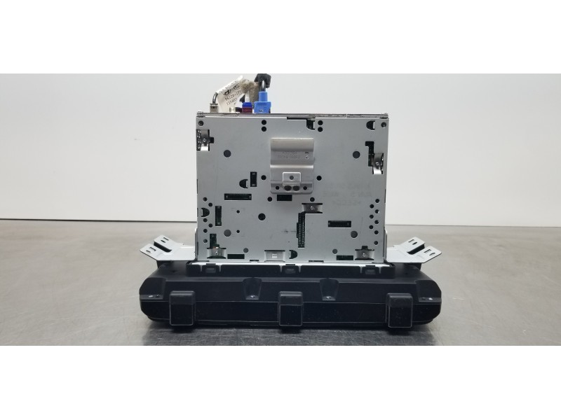 Recambio de pantalla multifuncion para kia ceed sportswagon tech referencia OEM IAM 96160J7510WK  