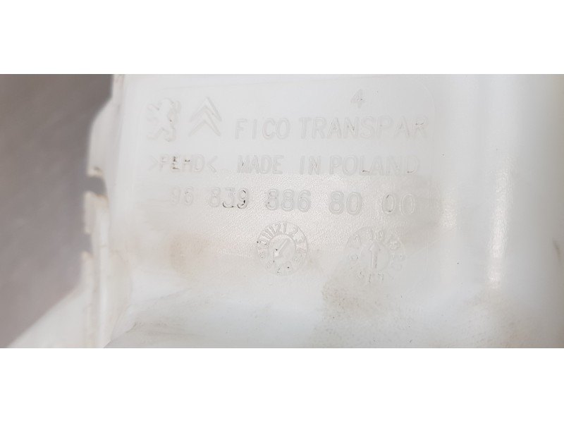 Recambio de deposito limpia para peugeot 208 style referencia OEM IAM 9683988680   Recambio de deposito limpia para peugeot 208 style referencia OEM IAM 9683988680