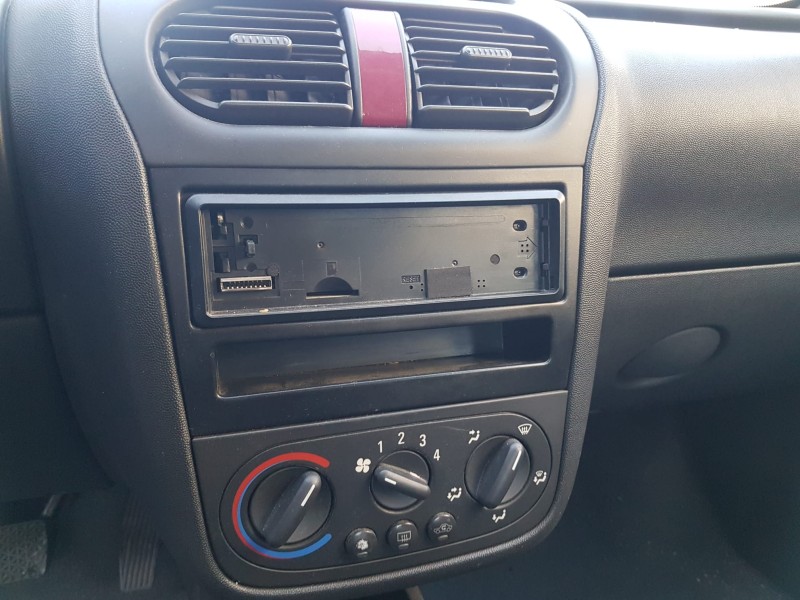 opel corsa c del año 2004