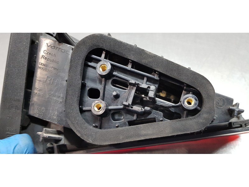 Recambio de piloto trasero derecho interior para skoda superb combi (3v5) active referencia OEM IAM 3V9945308B   Recambio de piloto trasero derecho interior para skoda superb combi (3v5) active referencia OEM IAM 3V9945308B