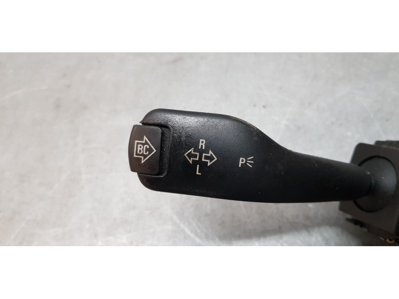 Recambio de mando multifuncion para bmw serie 3 berlina (e46) 320d referencia OEM IAM 83764449  