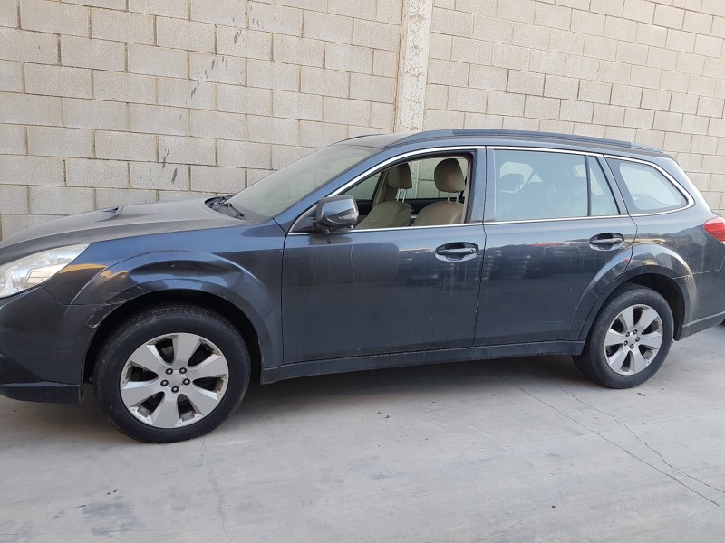 subaru legacy kombi/outback b14 del año 2011
