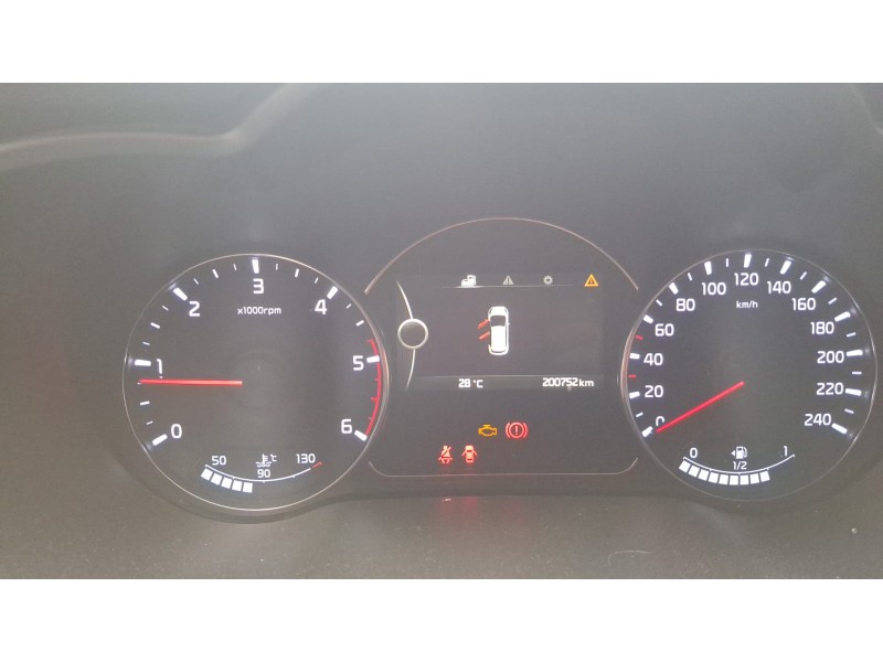 kia carens ( ) del año 2014