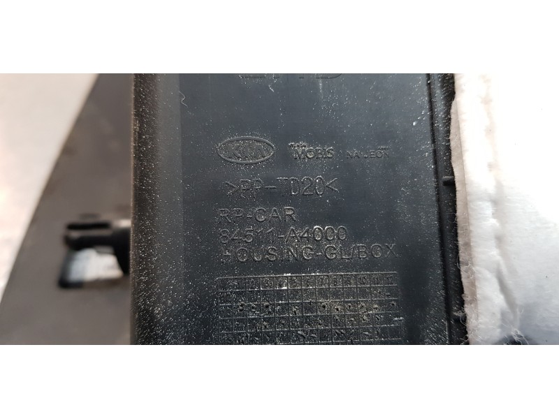 Recambio de guantera para kia carens ( ) emotion referencia OEM IAM 84511A4000  