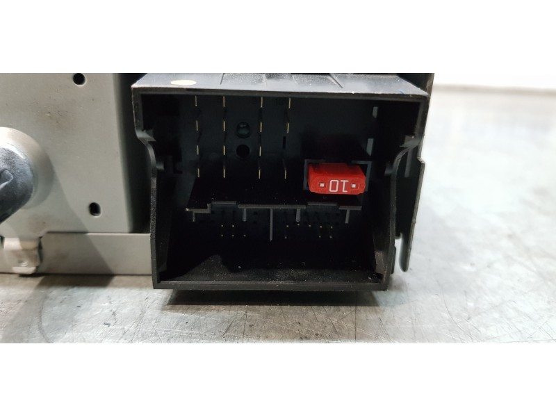 Recambio de sistema audio / radio cd para peugeot 308 access referencia OEM IAM 98041641XN   Recambio de sistema audio / radio cd para peugeot 308 access referencia OEM IAM 98041641XN