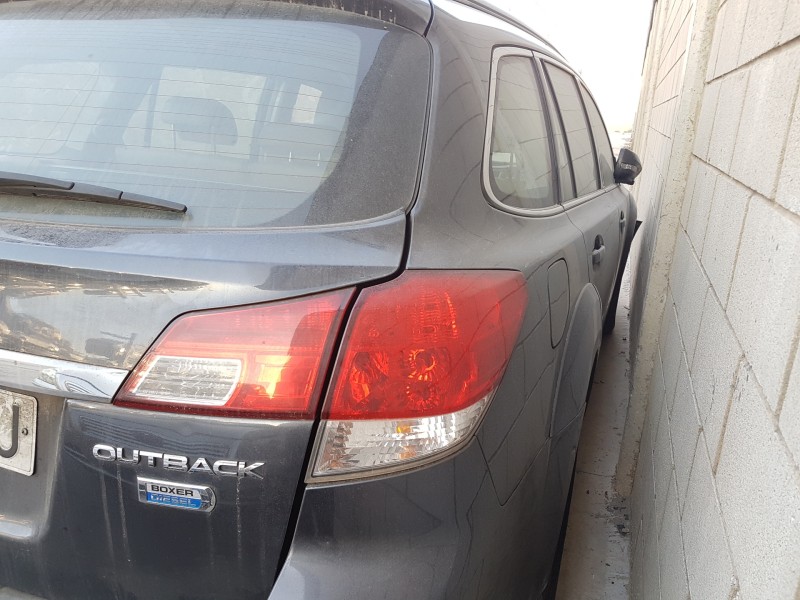subaru legacy kombi/outback b14 del año 2011