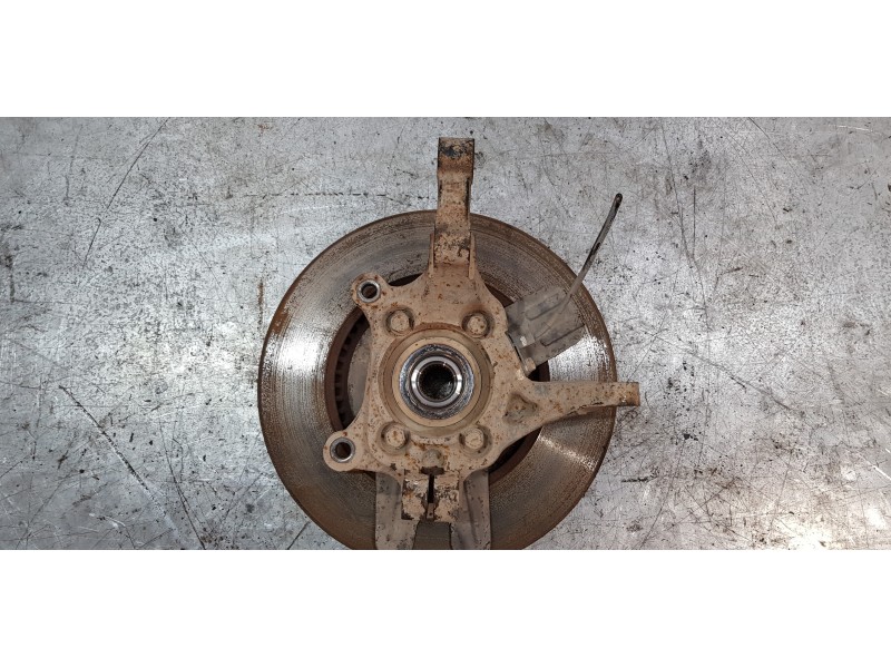 Recambio de mangueta delantera derecha para kia carens ( ) emotion referencia OEM IAM 51715A4500  