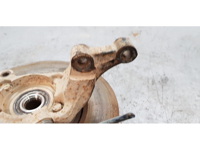 Recambio de mangueta delantera derecha para kia carens ( ) emotion referencia OEM IAM 51715A4500  