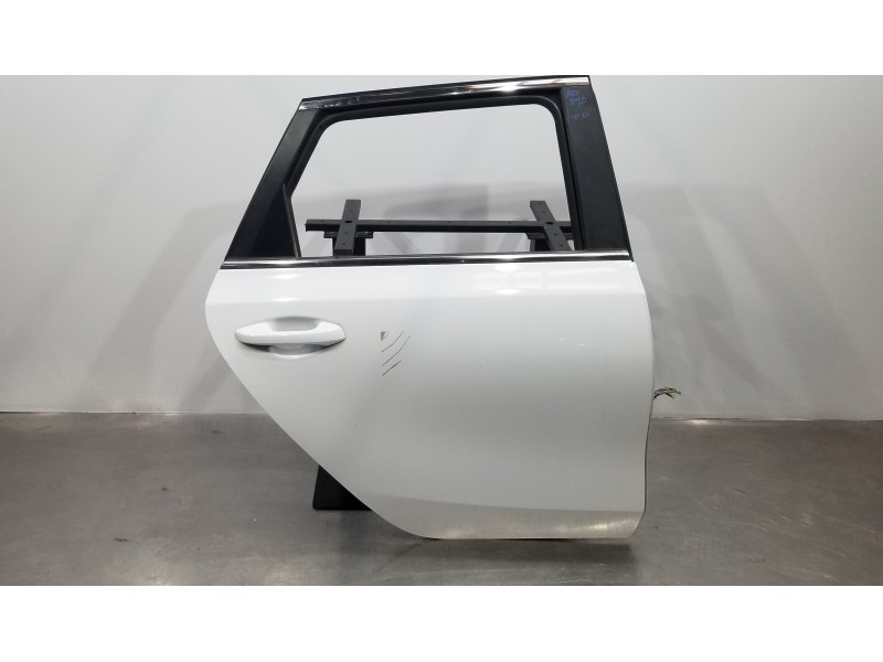 Recambio de puerta trasera derecha para kia ceed sportswagon tech referencia OEM IAM 77004J7200  