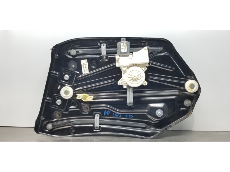 Recambio de elevalunas trasero derecho para opel astra twin top cosmo referencia OEM IAM 13283339 13193203 93196038 Recambio de elevalunas trasero derecho para opel astra twin top cosmo referencia OEM IAM 13283339 13193203 93196038