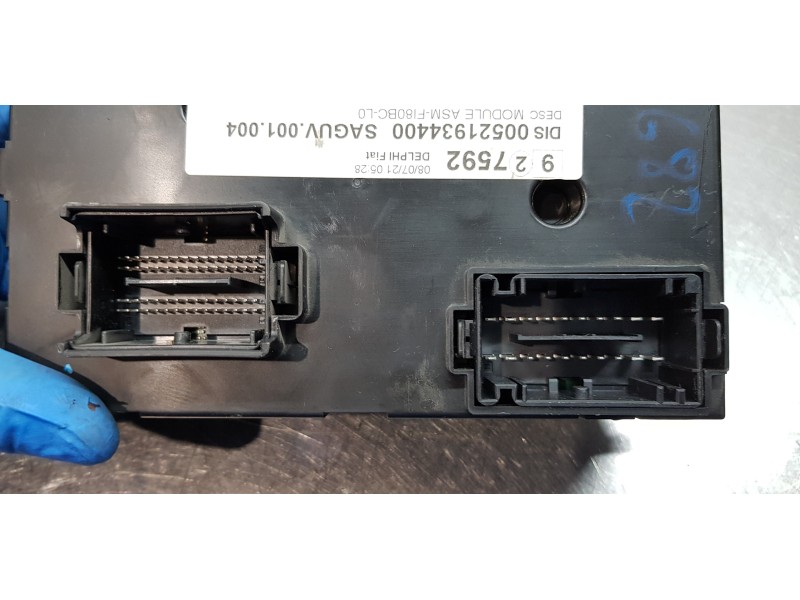 Recambio de caja reles / fusibles para jeep renegade limited 4x2 referencia OEM IAM 00521934400 521934400 