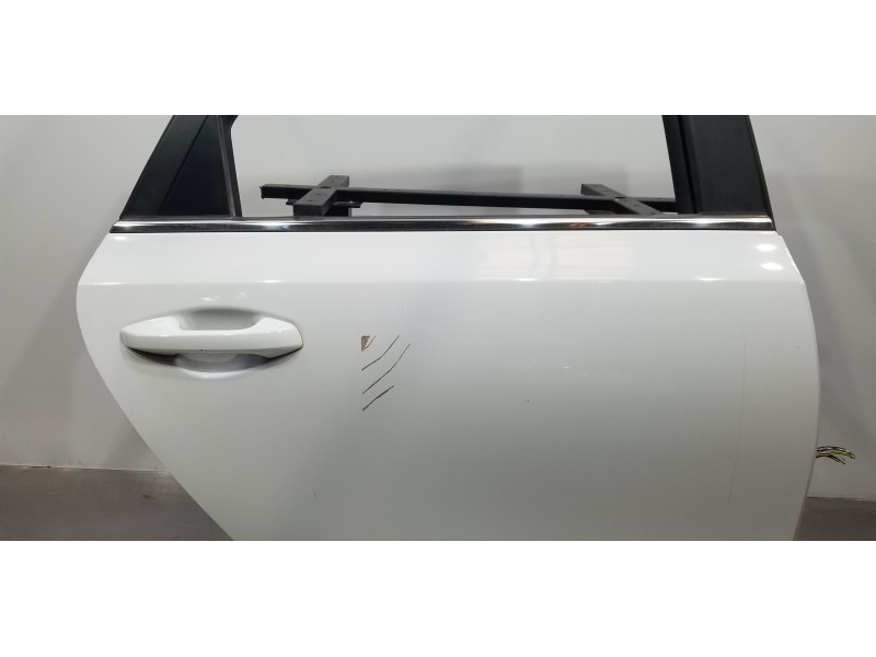 Recambio de puerta trasera derecha para kia ceed sportswagon tech referencia OEM IAM 77004J7200  