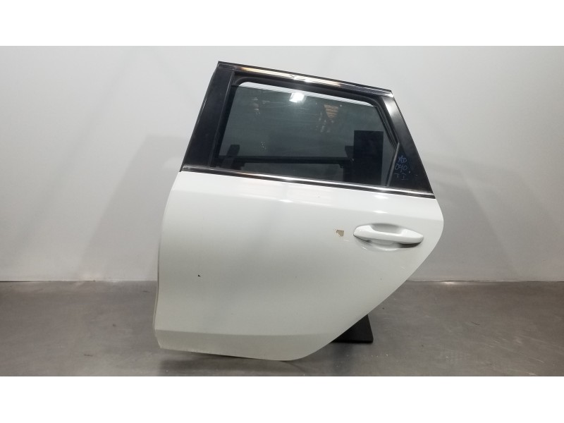 Recambio de puerta trasera izquierda para kia ceed sportswagon tech referencia OEM IAM 77003J7200  