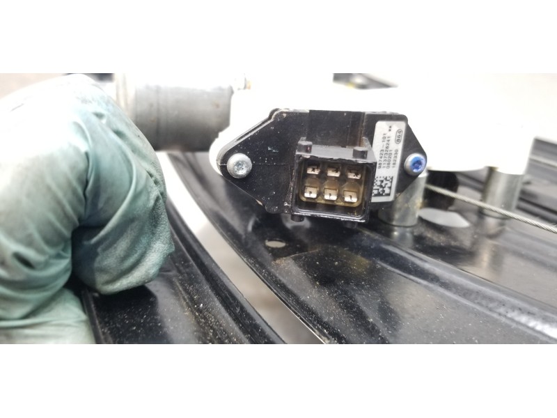 Recambio de elevalunas trasero izquierdo para opel astra twin top cosmo referencia OEM IAM 13283339 93196037  Recambio de elevalunas trasero izquierdo para opel astra twin top cosmo referencia OEM IAM 13283339 93196037