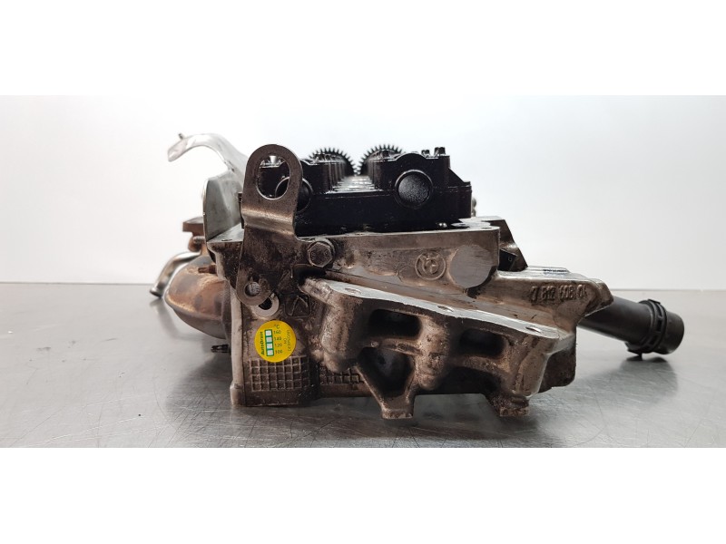 Recambio de culata para toyota avensis touring sports executive referencia OEM IAM 11101WA020  