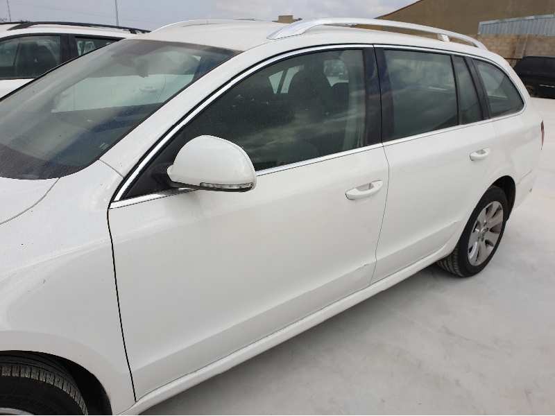 skoda superb combi (3t5) del año 2009