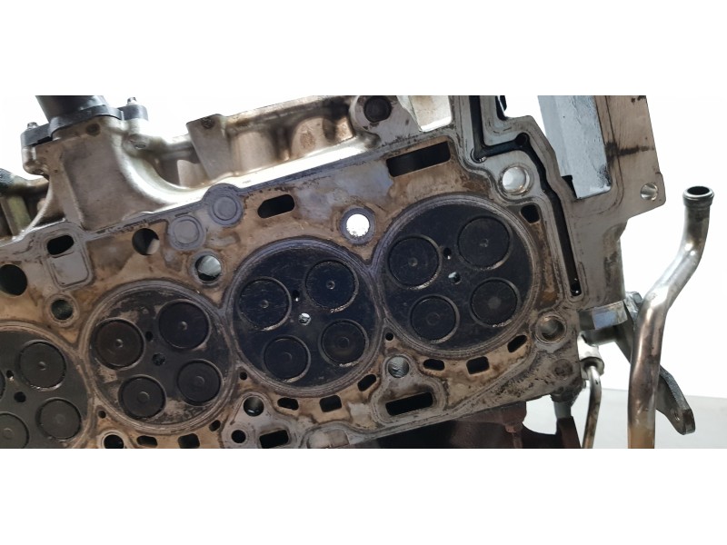 Recambio de culata para toyota avensis touring sports executive referencia OEM IAM 11101WA020  