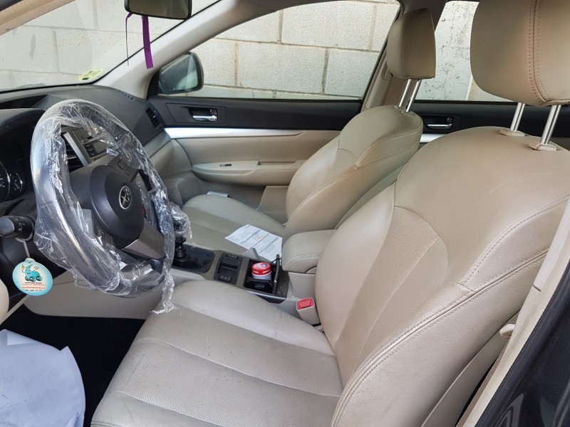 subaru legacy kombi/outback b14 del año 2011