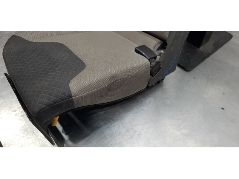 Recambio de asientos trasero derecho para ford tourneo courier (c4a) ambiente referencia OEM IAM 2475853 ET76A63160ADC 2387264 Recambio de asientos trasero derecho para ford tourneo courier (c4a) ambiente referencia OEM IAM 2475853 ET76A63160ADC 2387264