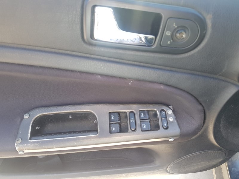 volkswagen passat berlina (3b2) del año 1999