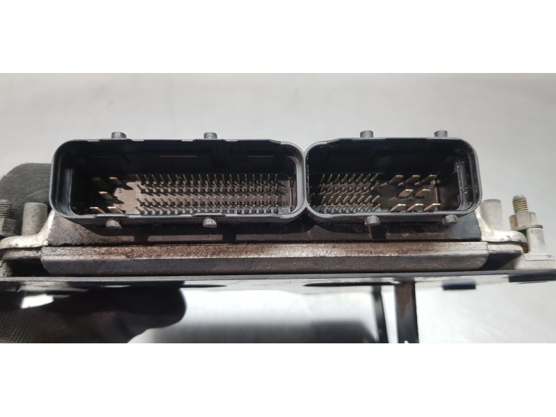 Recambio de centralita motor uce para chrysler voyager (rg) 2.5 crd se referencia OEM IAM P04727667AD   Recambio de centralita motor uce para chrysler voyager (rg) 2.5 crd se referencia OEM IAM P04727667AD