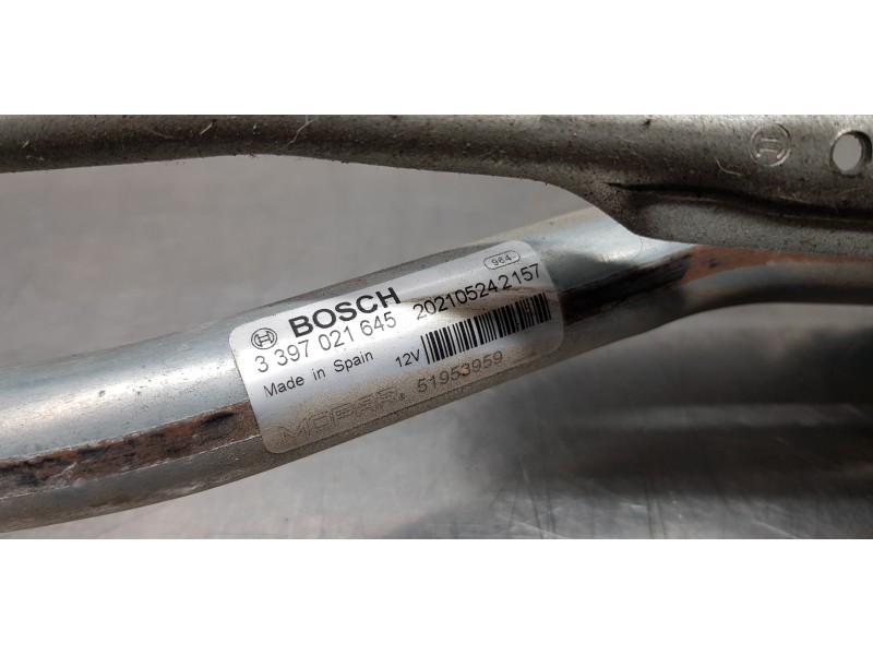 Recambio de motor limpia delantero para jeep renegade limited 4x2 referencia OEM IAM 51953959 0390243524 