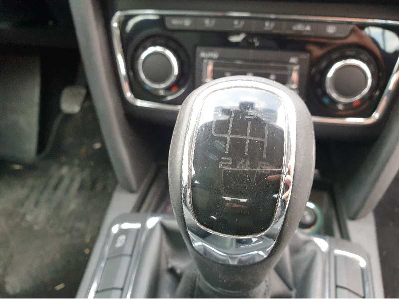 skoda superb combi (3t5) del año 2009