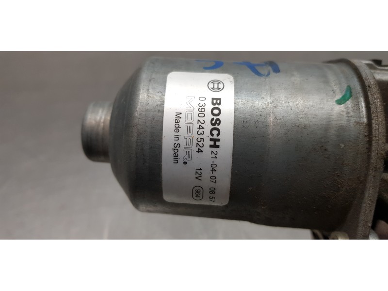 Recambio de motor limpia delantero para jeep renegade limited 4x2 referencia OEM IAM 51953959 0390243524 