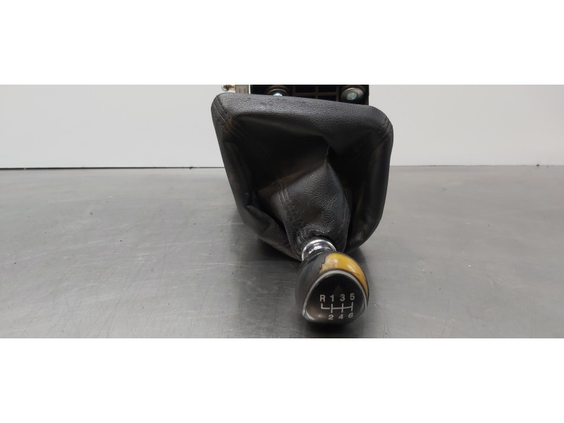 Recambio de palanca cambio para ford transit kastenwagen (ttg) 350 l4 ambiente referencia OEM IAM 2628817 BK2R7C453MKF BK2R7C453