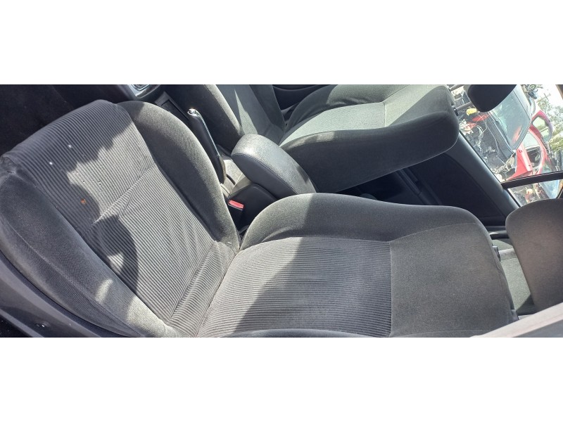 ford mondeo berlina (ge) del año 2004