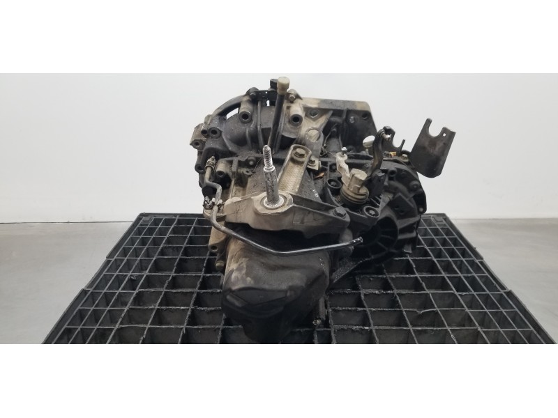 Recambio de caja cambios para renault megane ii classic berlina confort referencia OEM IAM 7702302091 JH3143 