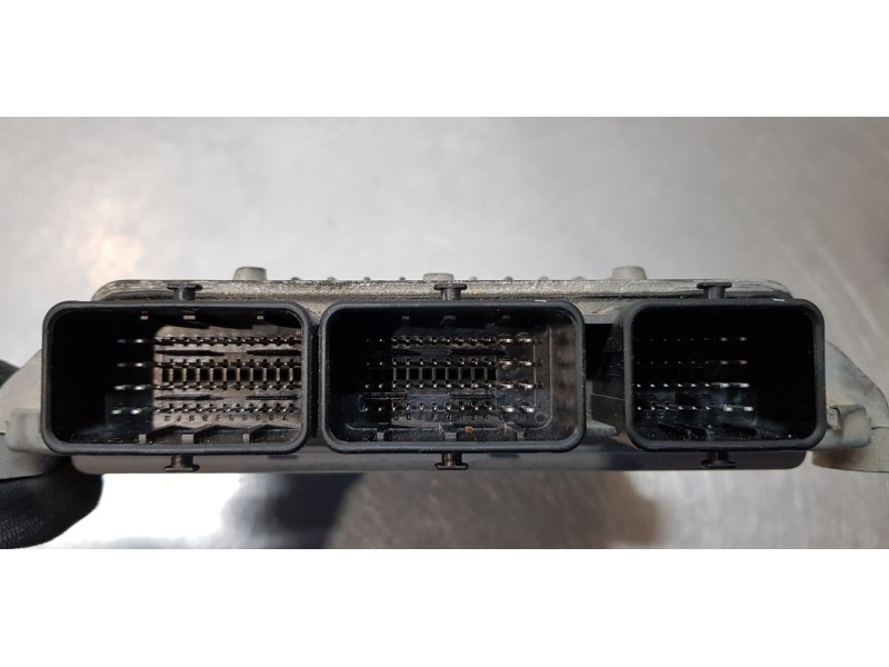 Recambio de centralita motor uce para citroen c4 coupe vts referencia OEM IAM 9662273380  