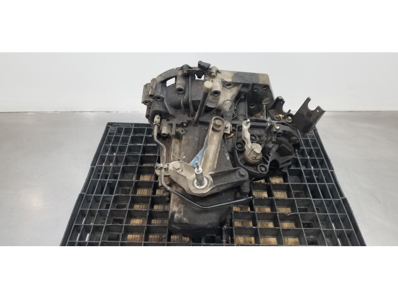 Recambio de caja cambios para renault megane ii classic berlina confort referencia OEM IAM 7702302091 JH3143 