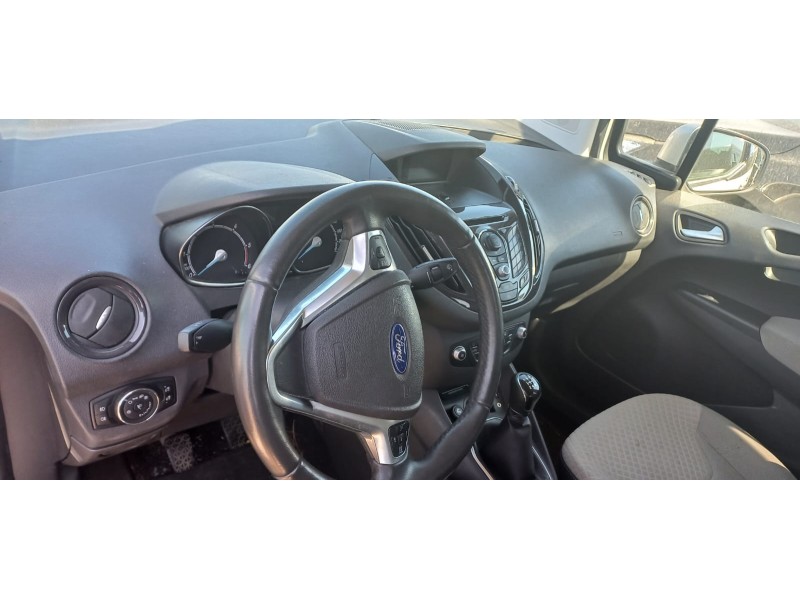 ford tourneo connect del año 2015